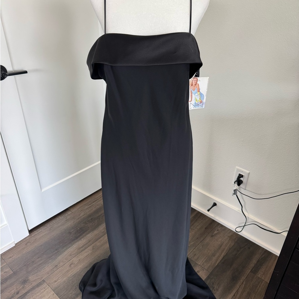 Niki by Niki Livas Black Strapless Gown – Size 16 NWT